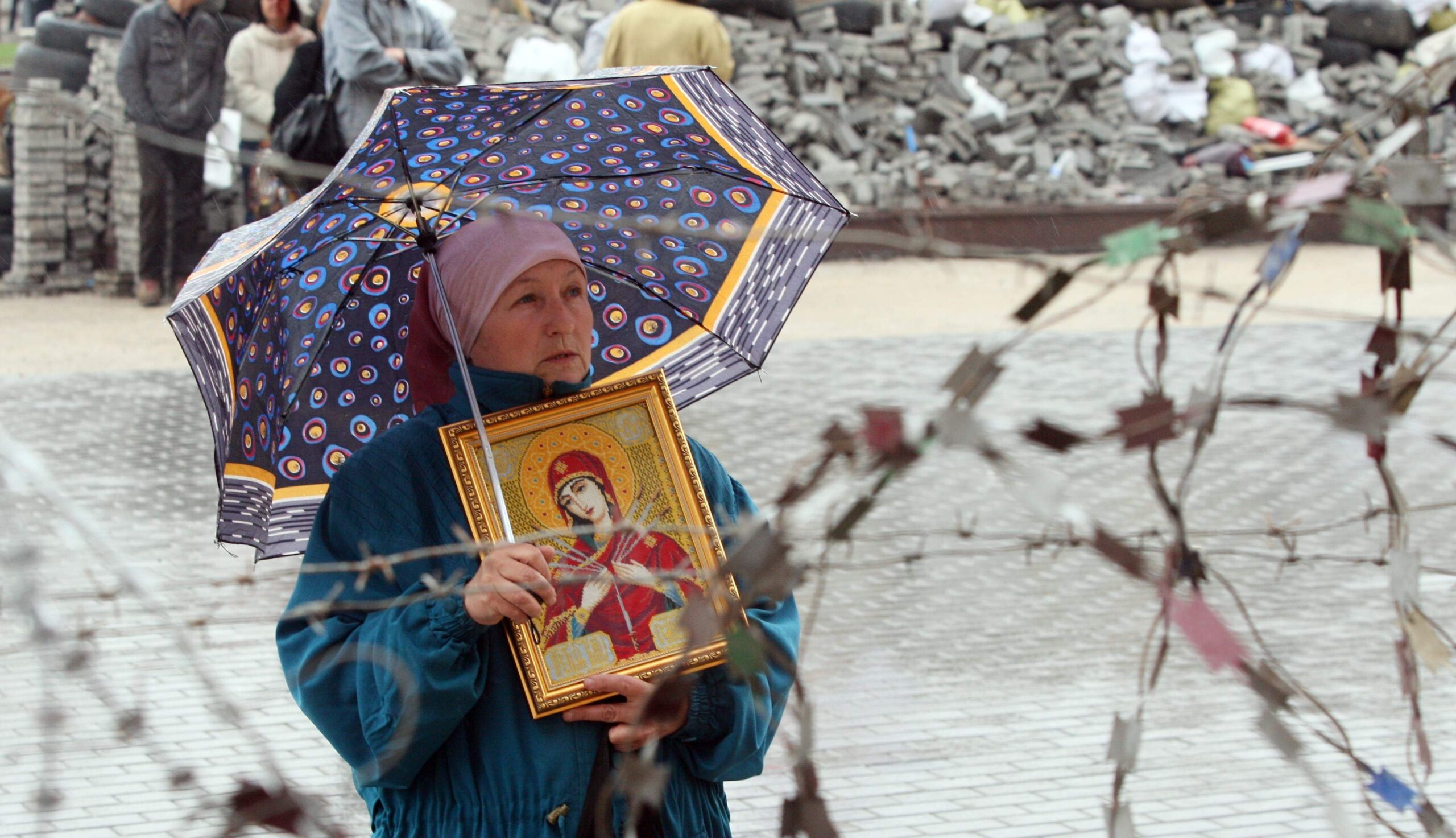 In eastern Ukraine, the protesters wait for Russia to take charge