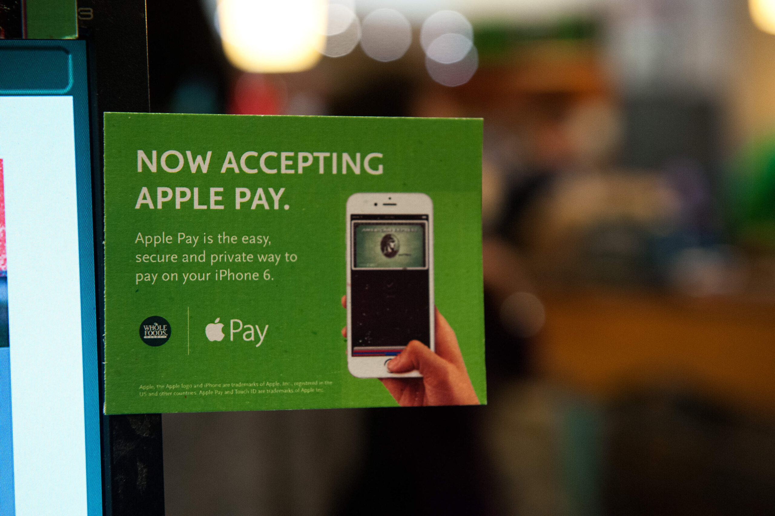 How Sweden and the UK are leading the global shift towards a cashless economy