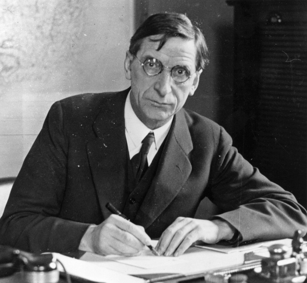 The triumphs and errors of Aamon de Valera