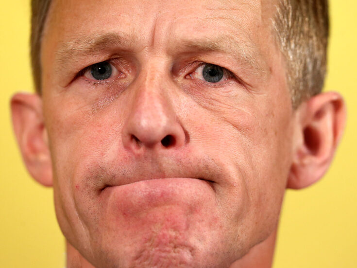 Labour minister gets an apology over “no money” note – 13 years late