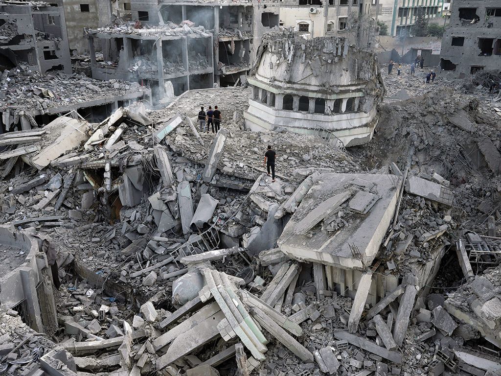 An Israeli air strike in response to the Hamas attack hit the Yassin Mosque in Gaza City. Photo by Adel Hana/AP