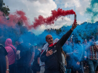 Survey: 7 in 10 Britons fear potential political violence