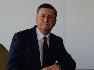 Douglas Alexander: “We must be a remedy for Reform, not a replica”