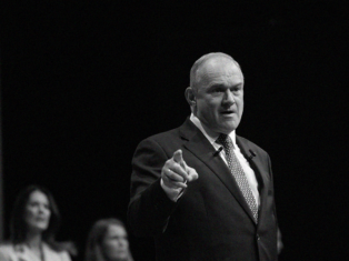 Ed Davey attacks Trump, Trump attacks world