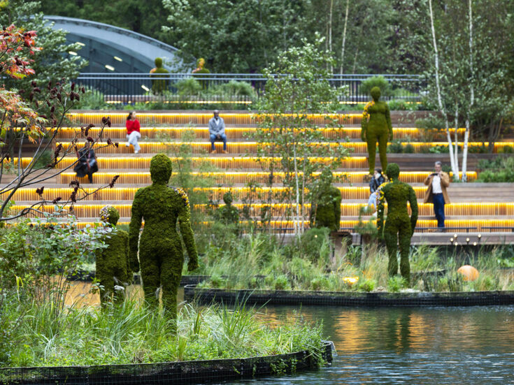Cold-water swimming with Canary Wharf bankers