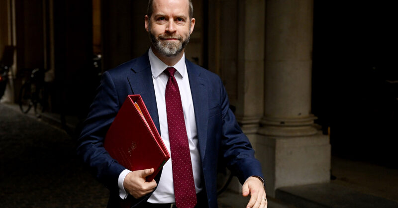 Jonathan Reynolds breaks bread with suspended MPs
