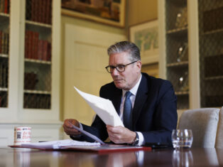 Keir Starmer attempts to rally downcast MPs