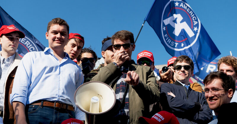 Nick Fuentes führt Maga in die antisemitische Gosse.