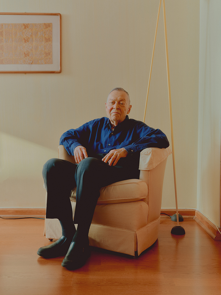 The Holocaust survivor who defended American Nazis