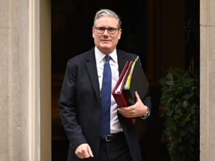 PMQs: Christmas cracker jokes fail to revive Keir Starmer