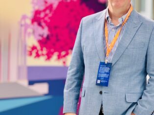 Modernising government: Navigating legacy challenges in the AI era