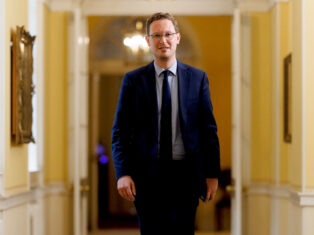 The one word Darren Jones can't say: R*form