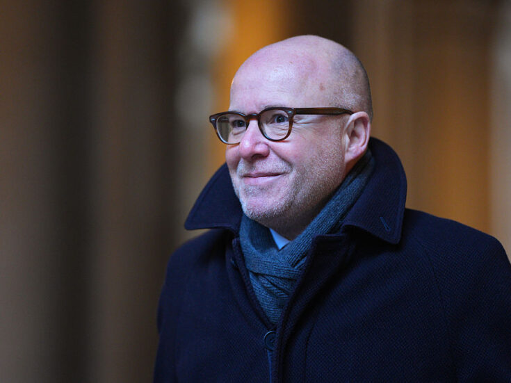 Labour MPs urged to rally around government