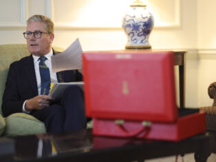 Starmer urged to make a woman his de facto deputy