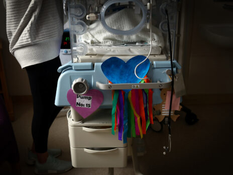 Bereaved Sussex families call for 'unlimited' maternity investigation