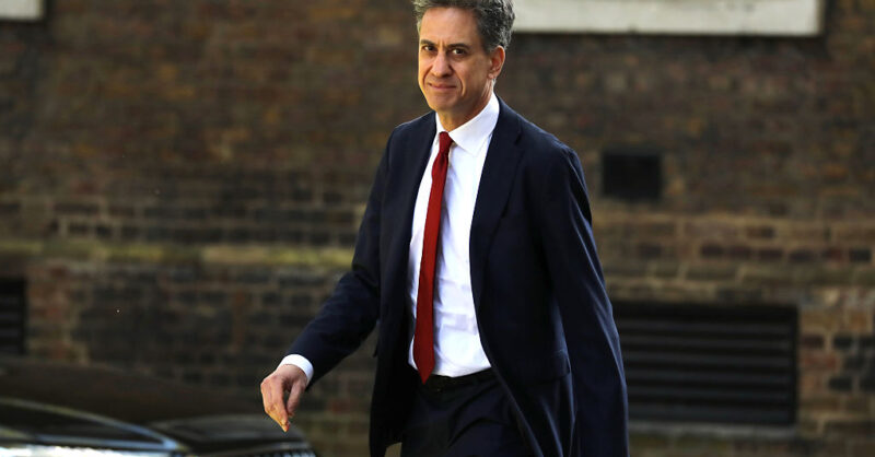 Ed Miliband declares the end of the fossil fuel era