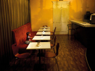 Let children into restaurants