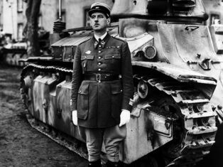 Charles de Gaulle at war