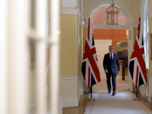 Labour faces “civil war” to replace Starmer