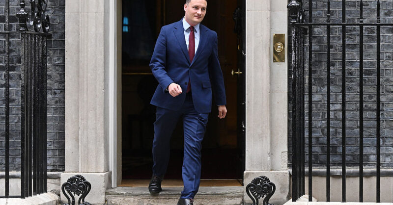 Wes Streeting resigns with excoriating letter to Starmer