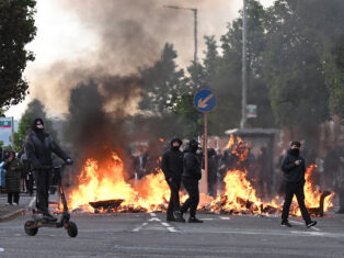 The far right are stoking the violence in Belfast