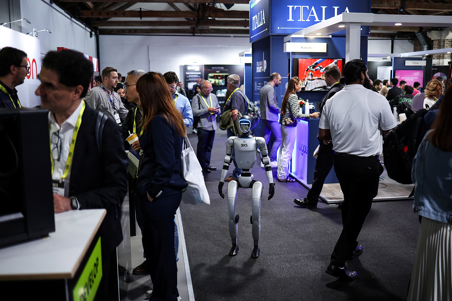 newstatesman.com - Ella Dorn - Hubris and human cloning at London's AI summit