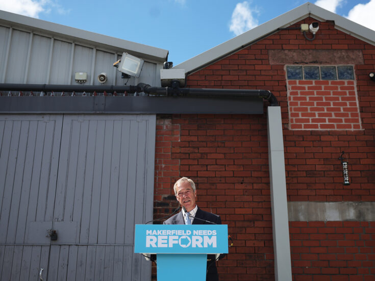 Photo of Nigel Farage flailing is extremely funny