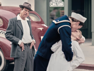 Larry David, honorary Englishman
