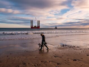 Supporting North Sea drilling is an extremist position
