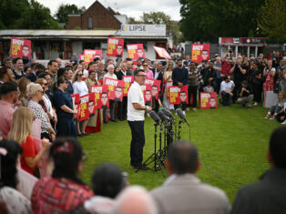 The Prime Minister against the mainstream media