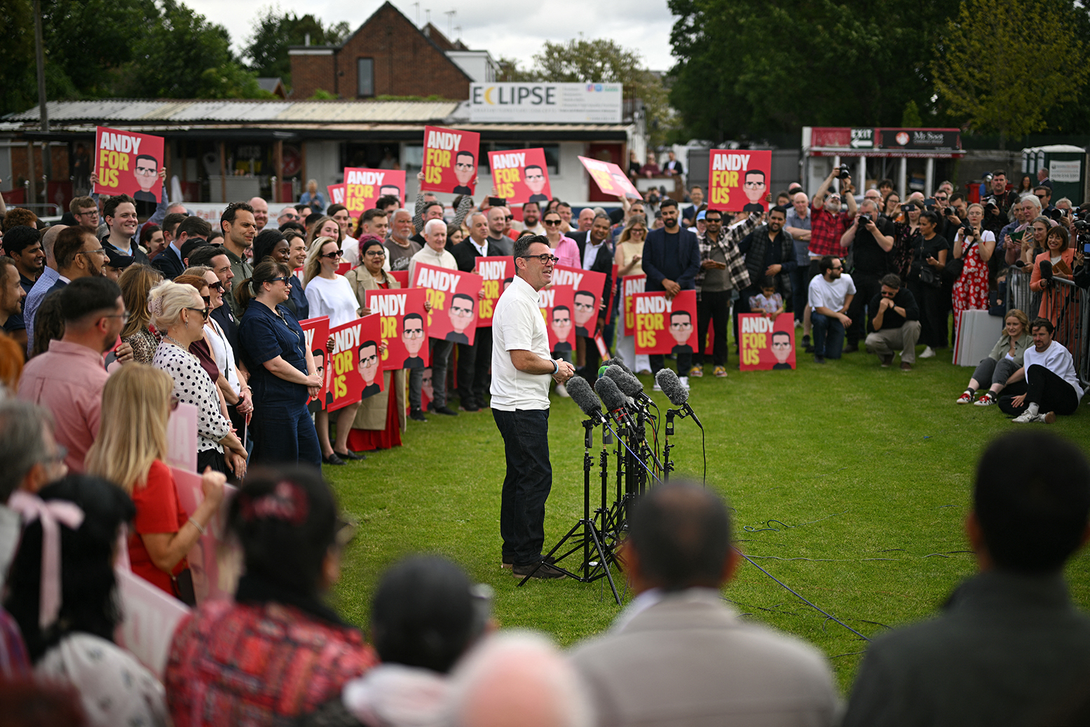 The Prime Minister against the mainstream media