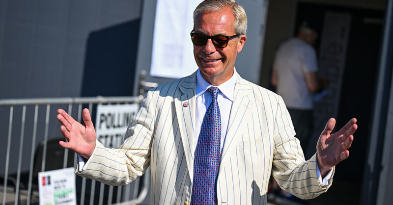 Nigel Farage wins in Clacton, but shuns the “nobodies”