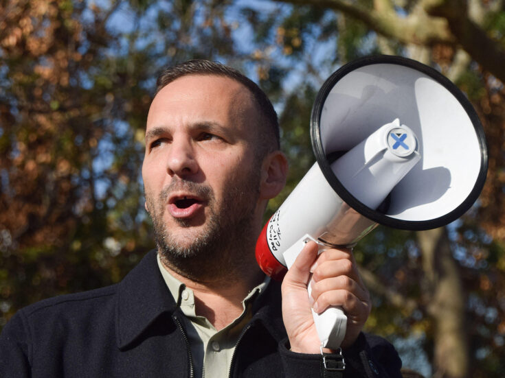 Jewish Greens divided over "Zionism is racism" motion
